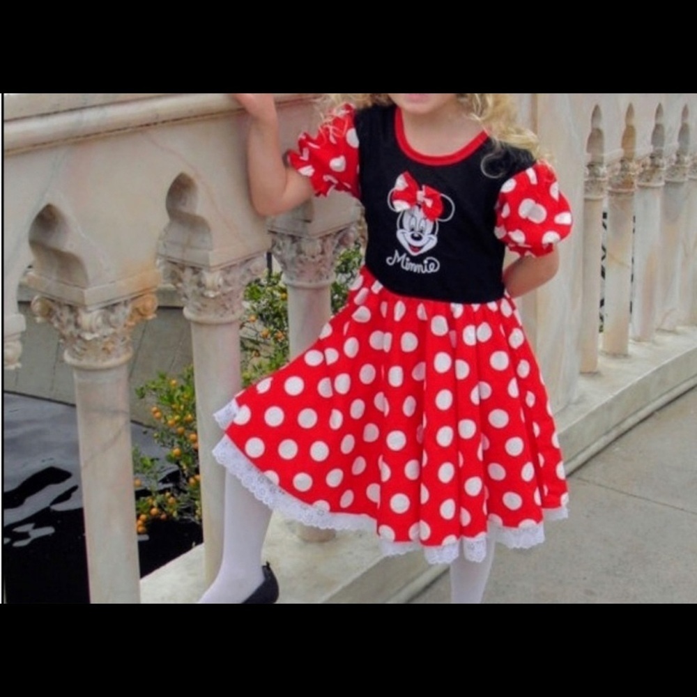 Disney park’s authentic Minnie dress - Picture 1 of 8